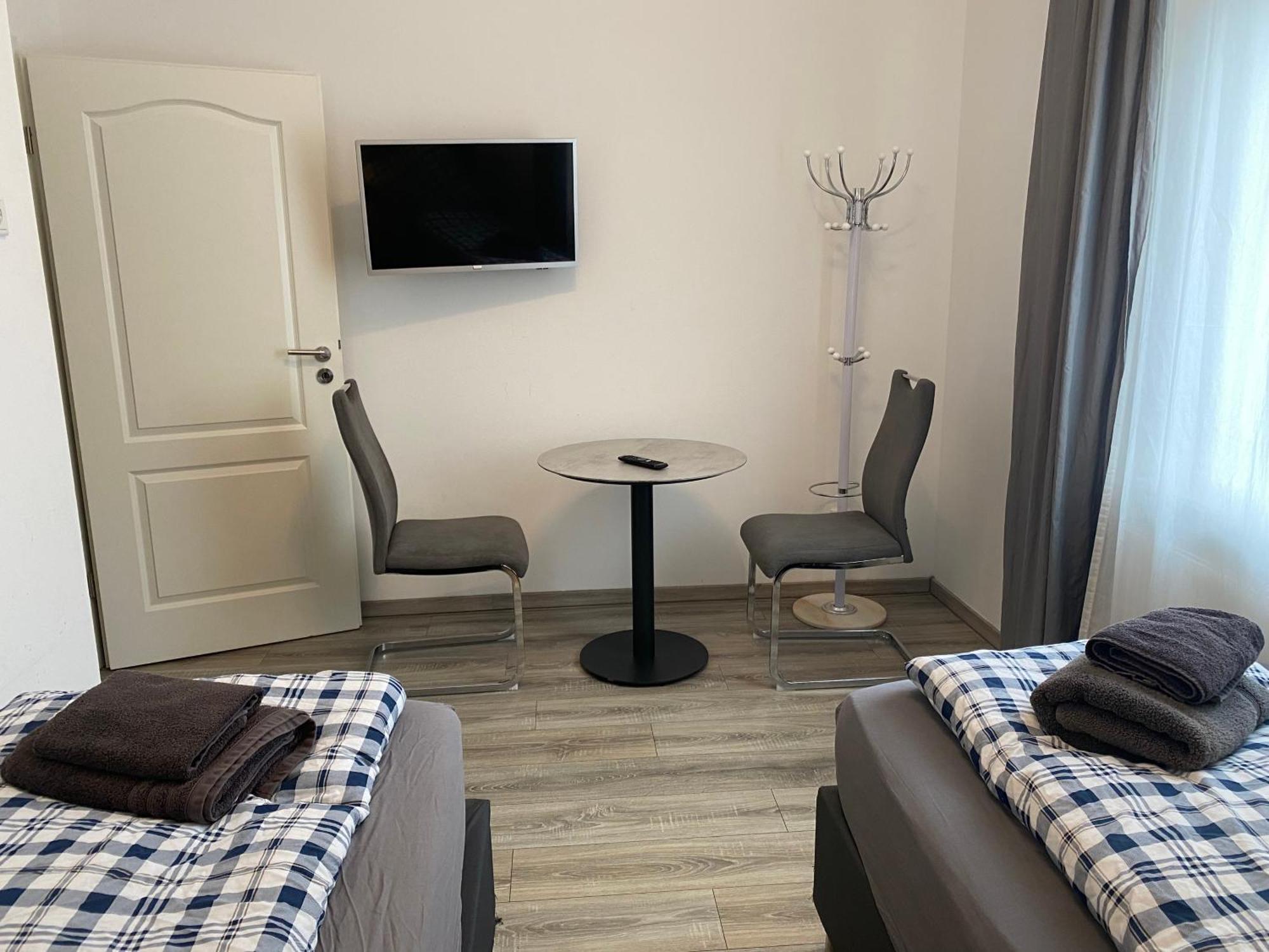 Apartments - Free Parking - Wifi - Kitchen Essen Ngoại thất bức ảnh