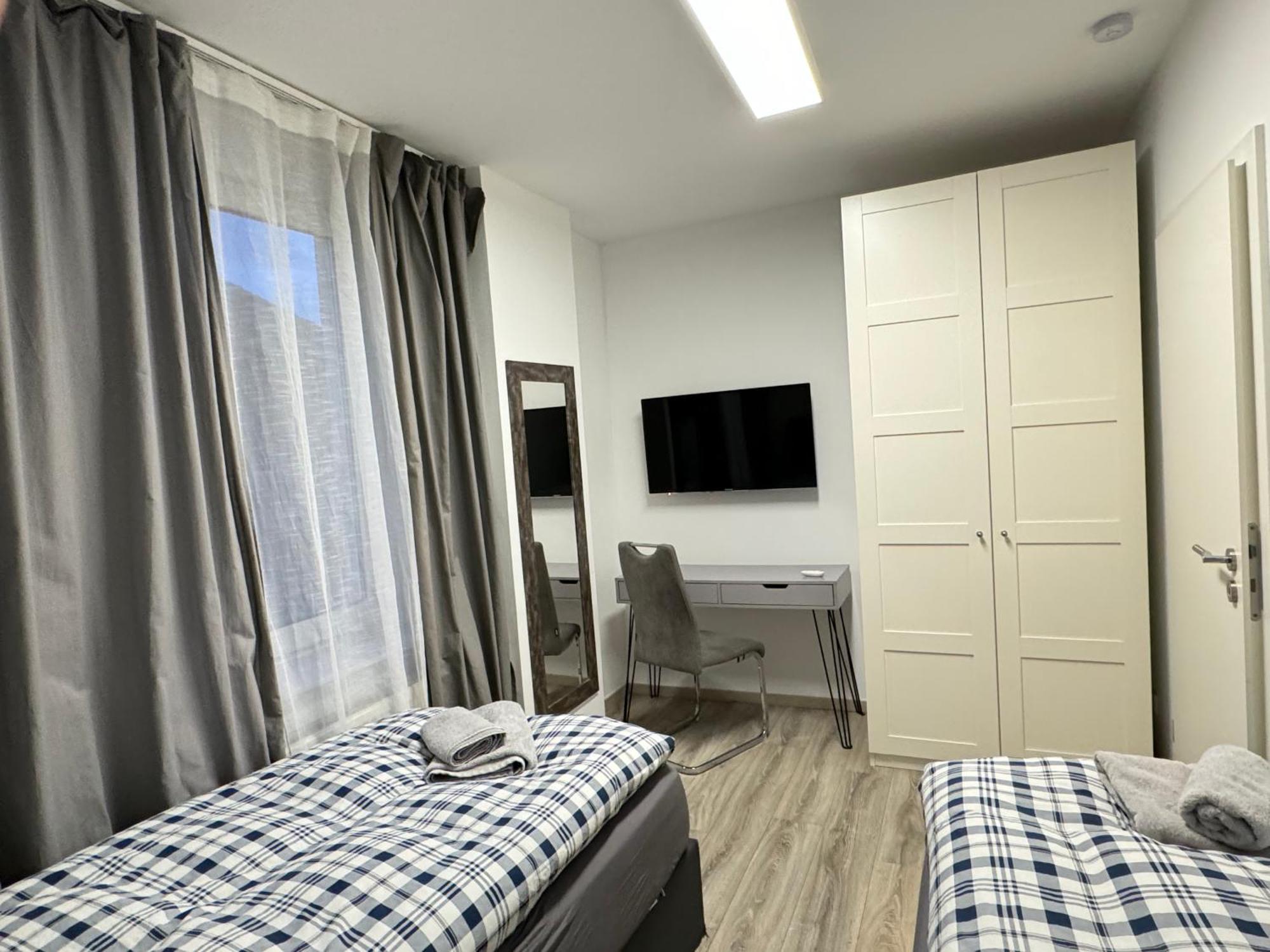Apartments - Free Parking - Wifi - Kitchen Essen Ngoại thất bức ảnh