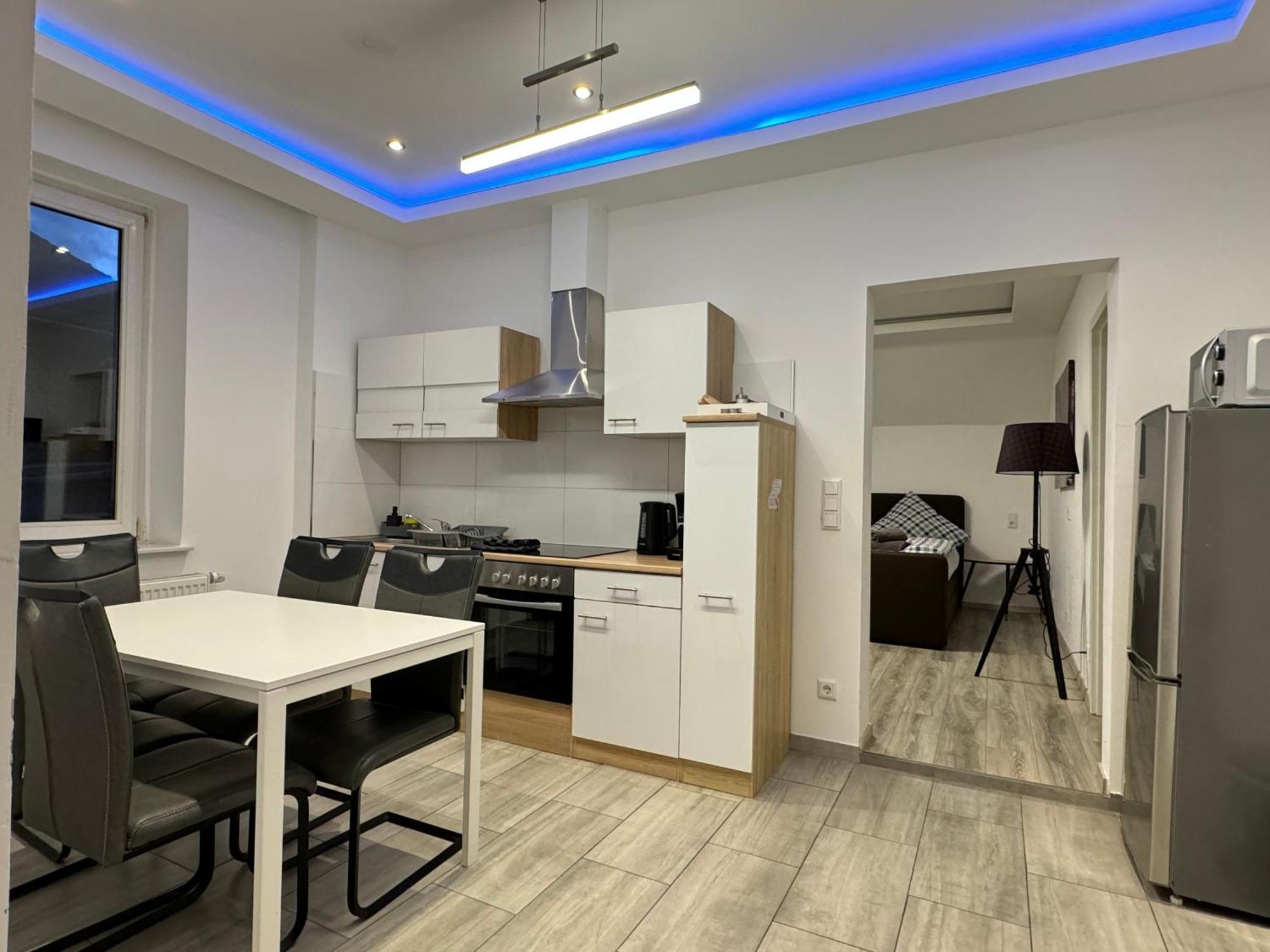 Apartments - Free Parking - Wifi - Kitchen Essen Ngoại thất bức ảnh