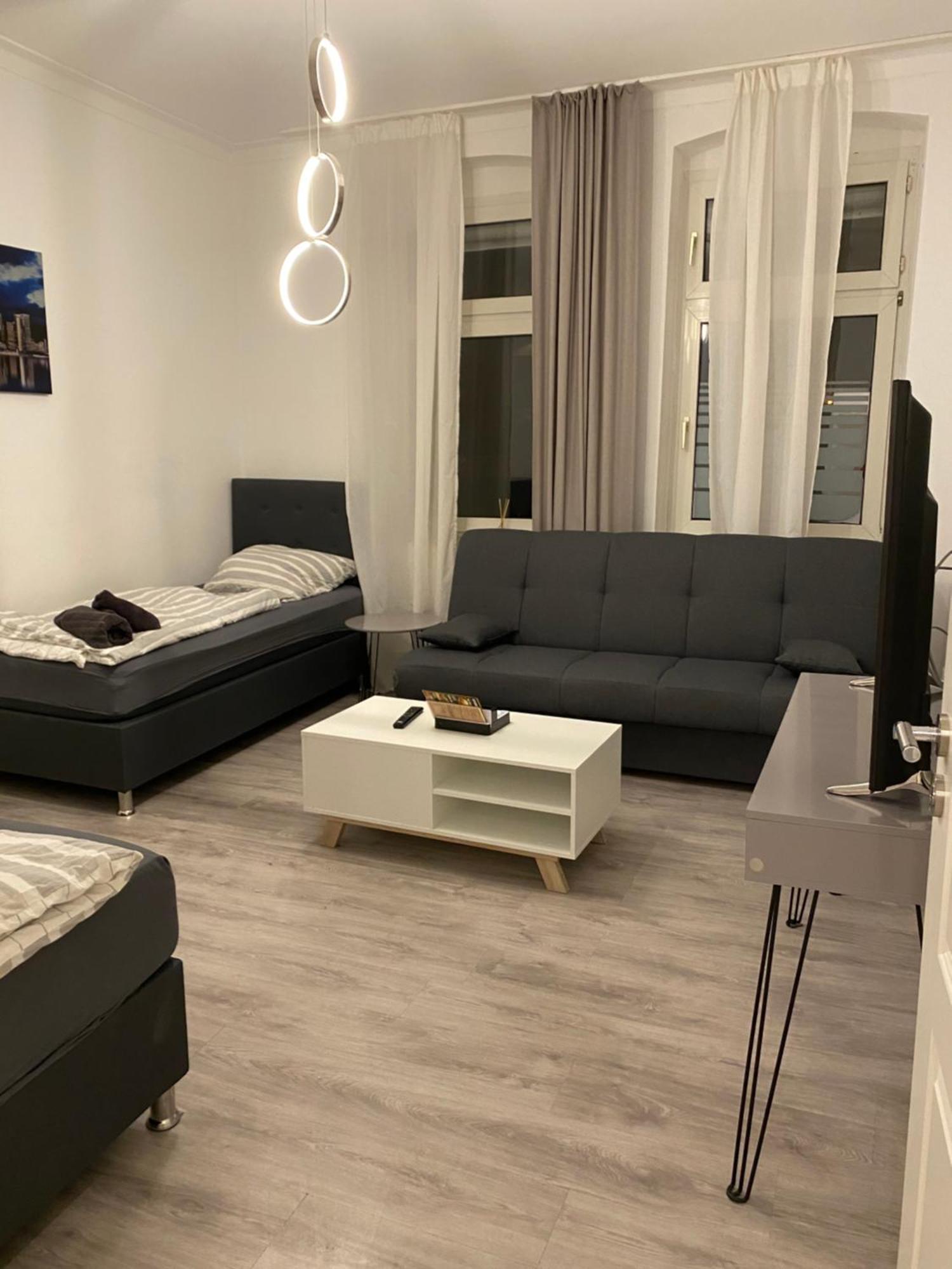 Apartments - Free Parking - Wifi - Kitchen Essen Ngoại thất bức ảnh